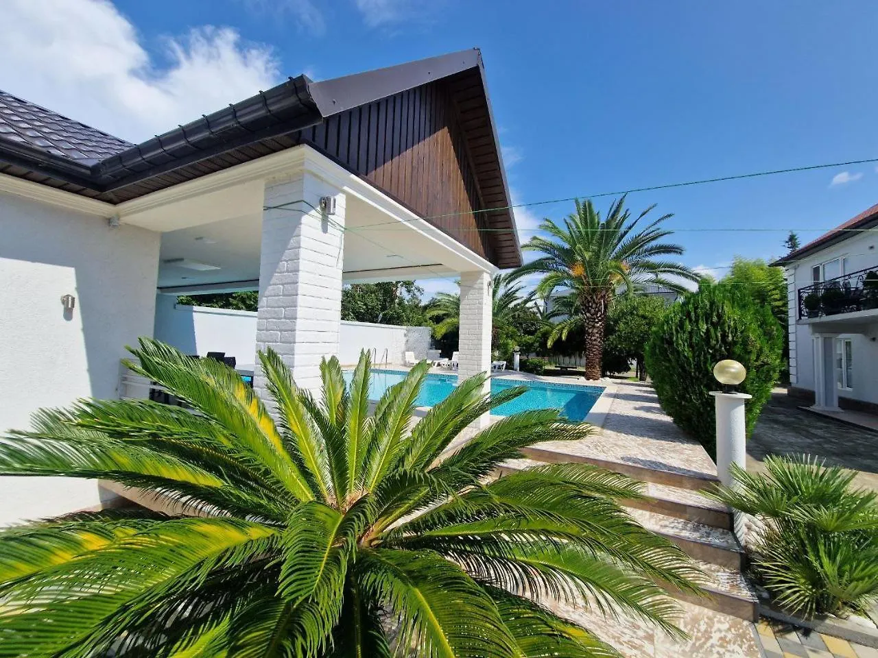 White Villas In Batumi Guest house