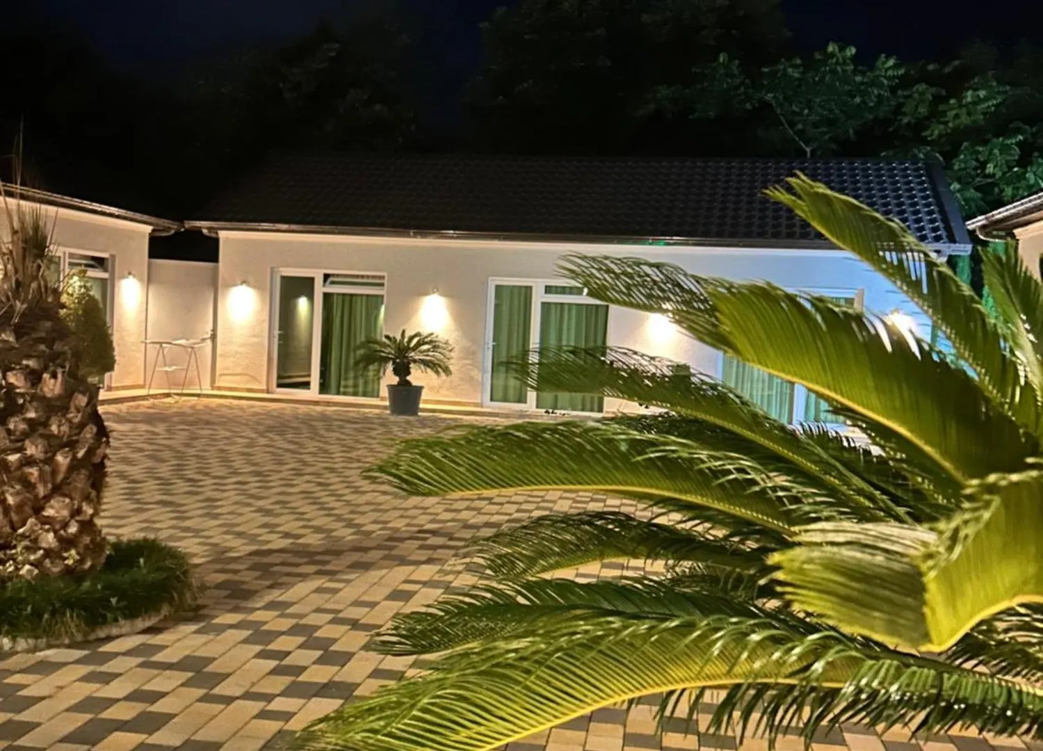 White Villas In Batumi Guest house